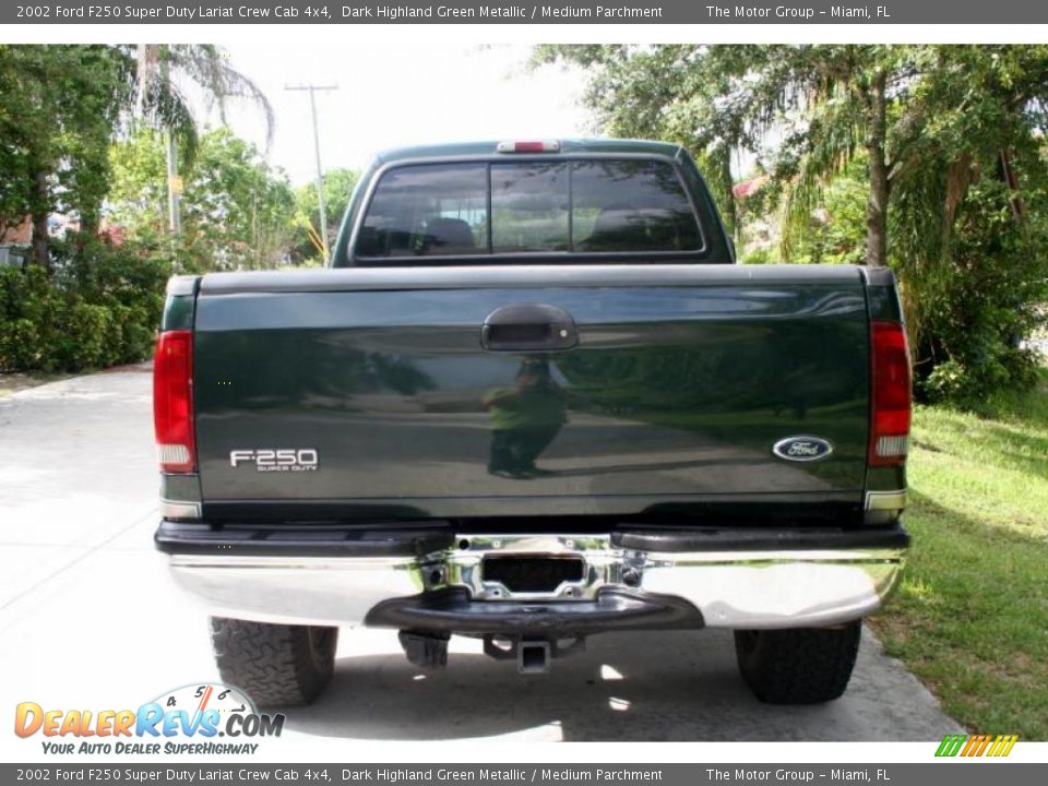 2002 Ford F250 Super Duty Lariat Crew Cab 4x4 Dark Highland Green Metallic / Medium Parchment Photo #8