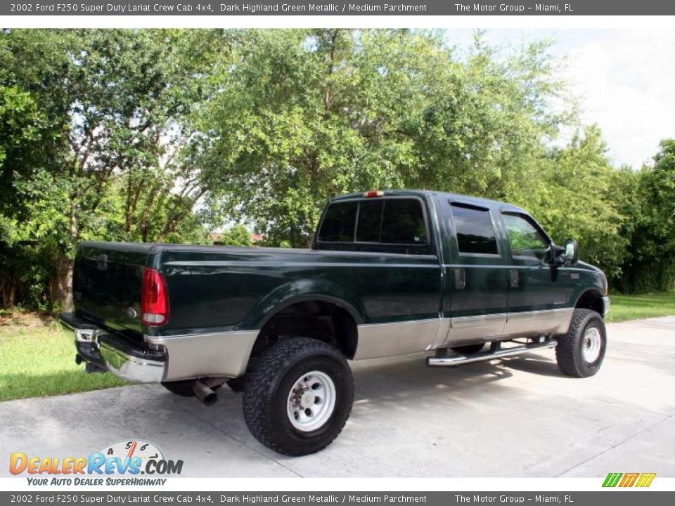 2002 Ford F250 Super Duty Lariat Crew Cab 4x4 Dark Highland Green Metallic / Medium Parchment Photo #10