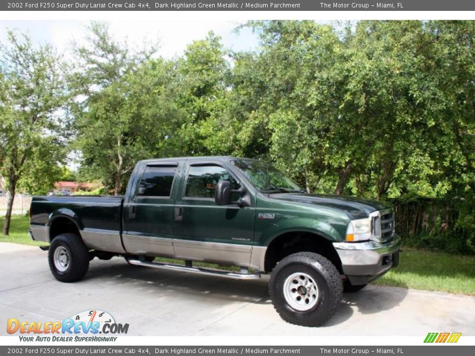 2002 Ford F250 Super Duty Lariat Crew Cab 4x4 Dark Highland Green Metallic / Medium Parchment Photo #13