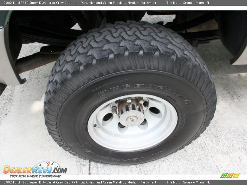 2002 Ford F250 Super Duty Lariat Crew Cab 4x4 Dark Highland Green Metallic / Medium Parchment Photo #30