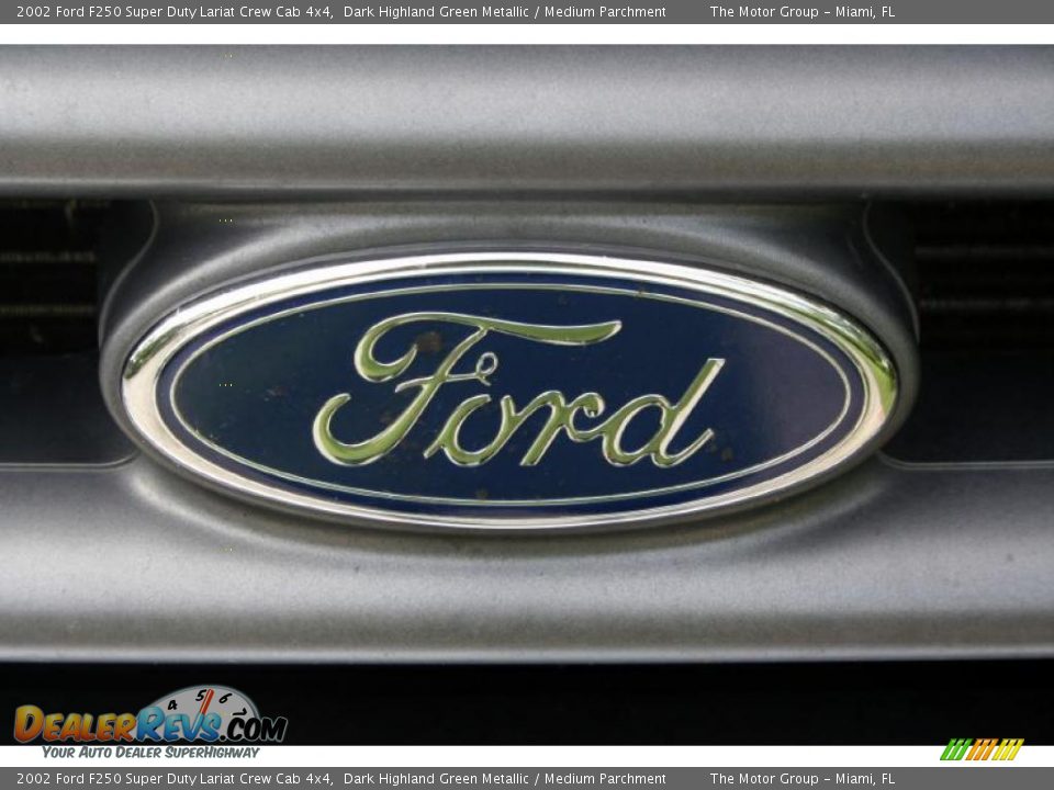 2002 Ford F250 Super Duty Lariat Crew Cab 4x4 Dark Highland Green Metallic / Medium Parchment Photo #32