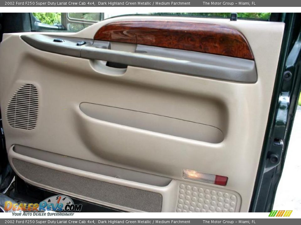 2002 Ford F250 Super Duty Lariat Crew Cab 4x4 Dark Highland Green Metallic / Medium Parchment Photo #34