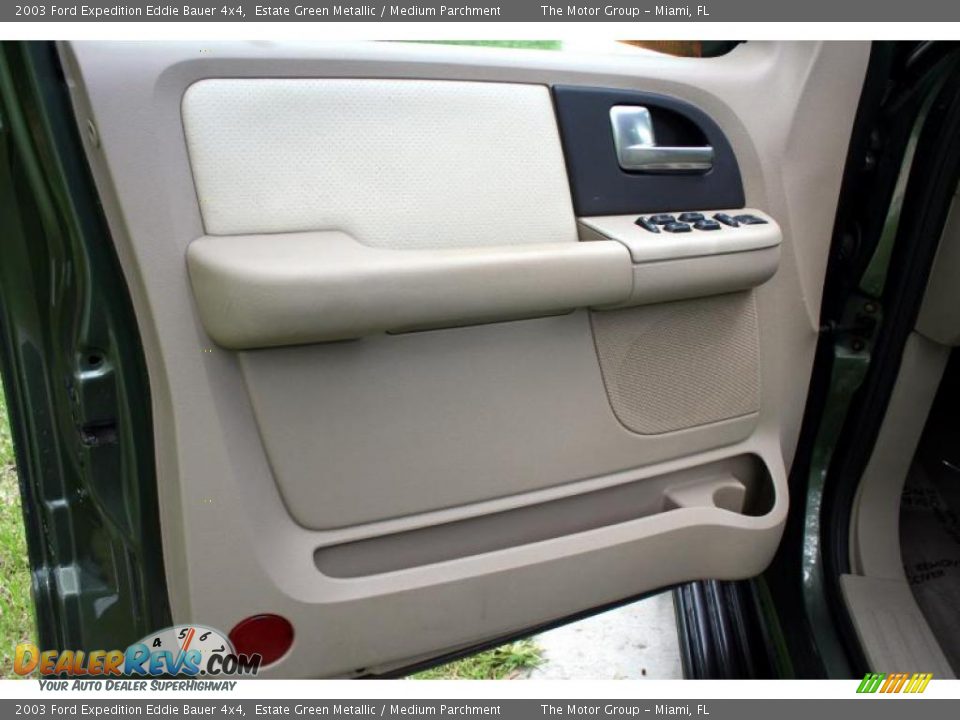 2003 Ford Expedition Eddie Bauer 4x4 Estate Green Metallic / Medium Parchment Photo #35