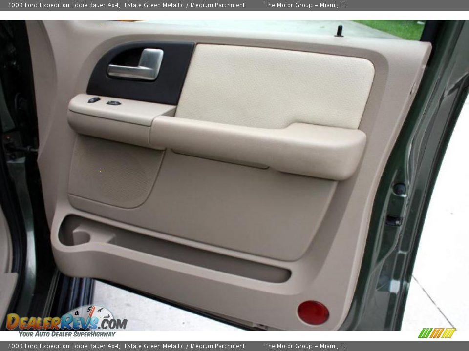 2003 Ford Expedition Eddie Bauer 4x4 Estate Green Metallic / Medium Parchment Photo #36