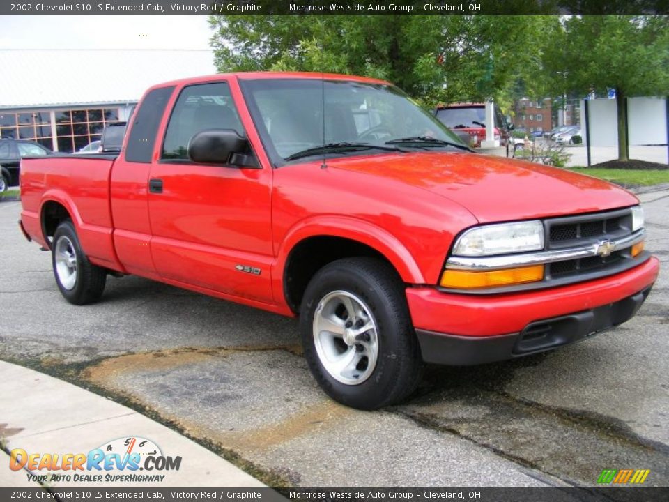 2002 Chevrolet S10 LS Extended Cab Victory Red / Graphite Photo #7