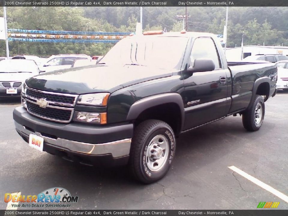 2006 Chevrolet Silverado 2500HD LS Regular Cab 4x4 Dark Green Metallic / Dark Charcoal Photo #1