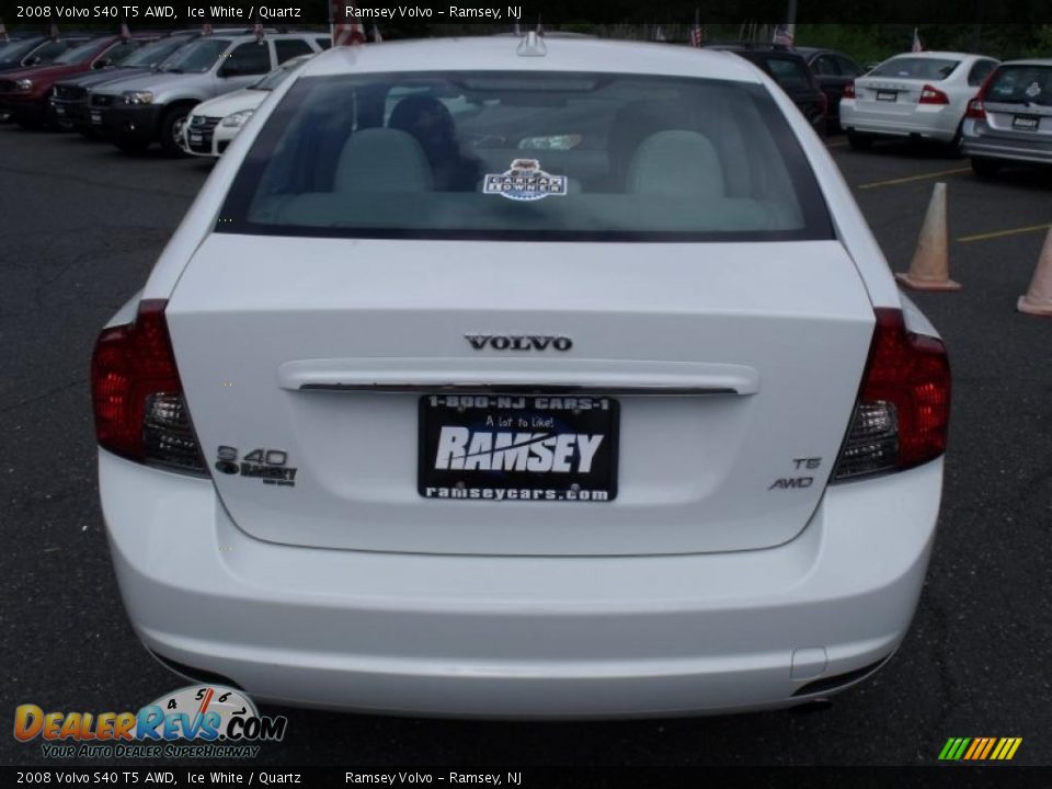 2008 Volvo S40 T5 AWD Ice White / Quartz Photo #4