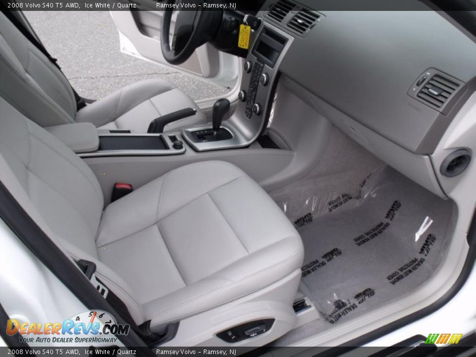 2008 Volvo S40 T5 AWD Ice White / Quartz Photo #13