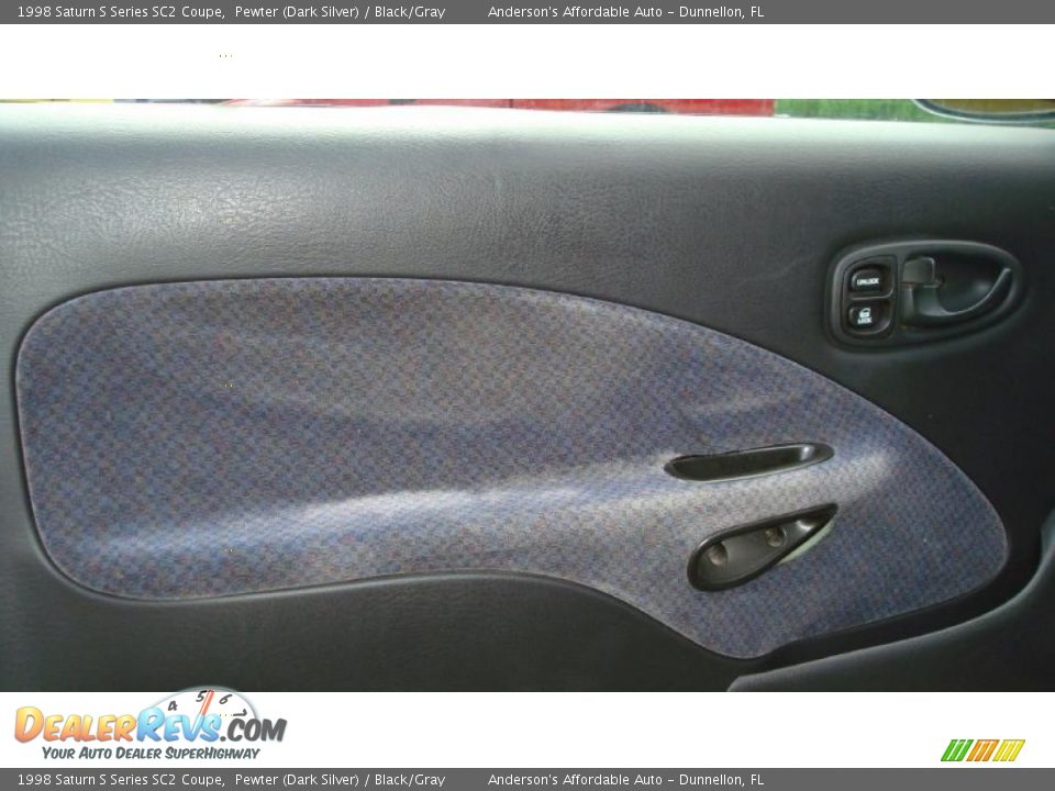 1998 Saturn S Series SC2 Coupe Pewter (Dark Silver) / Black/Gray Photo #9