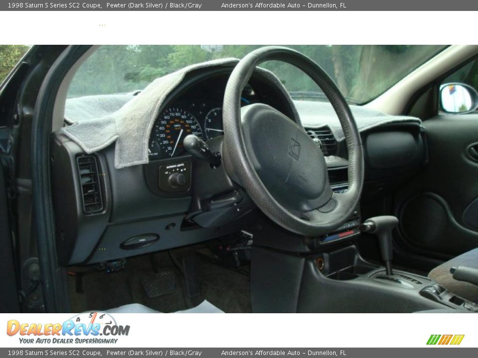 1998 Saturn S Series SC2 Coupe Pewter (Dark Silver) / Black/Gray Photo #10