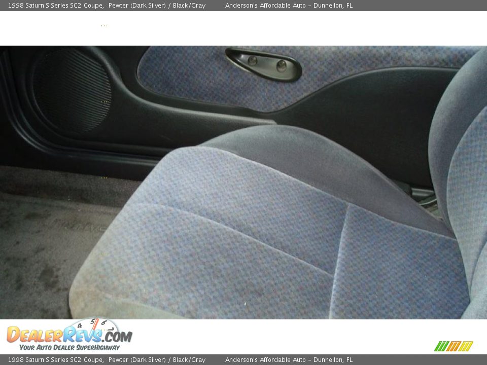 1998 Saturn S Series SC2 Coupe Pewter (Dark Silver) / Black/Gray Photo #17