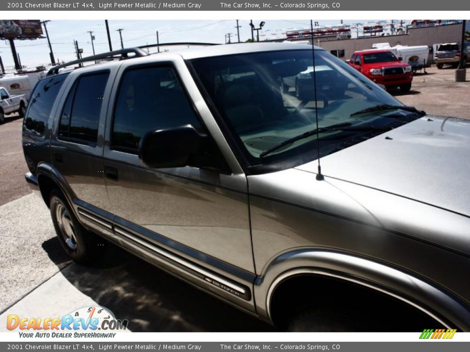 2001 Chevrolet Blazer LT 4x4 Light Pewter Metallic / Medium Gray Photo #19