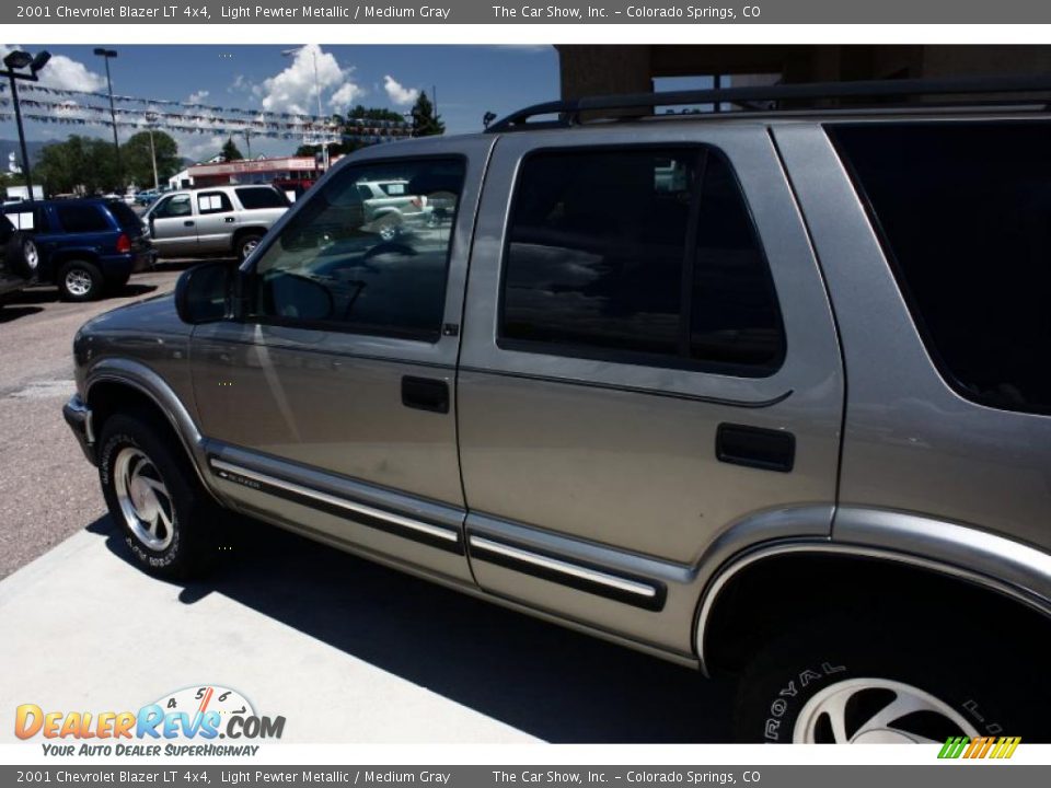 2001 Chevrolet Blazer LT 4x4 Light Pewter Metallic / Medium Gray Photo #22