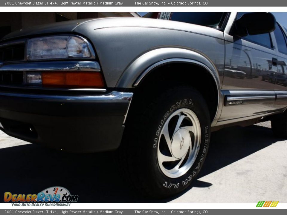 2001 Chevrolet Blazer LT 4x4 Light Pewter Metallic / Medium Gray Photo #23