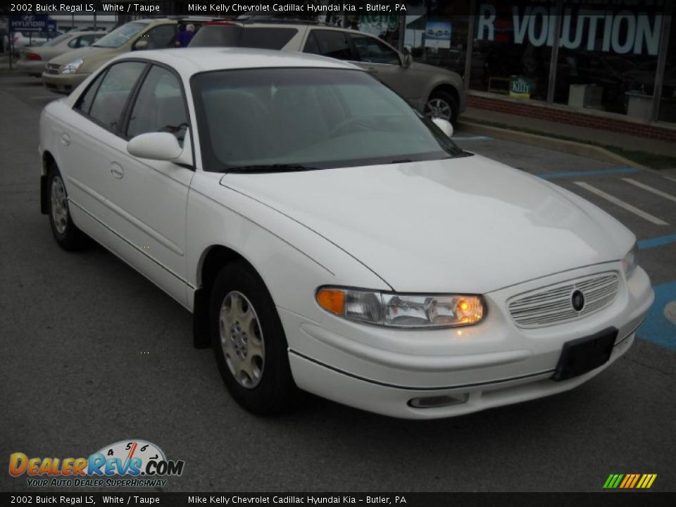 2002 Buick Regal LS White / Taupe Photo #1
