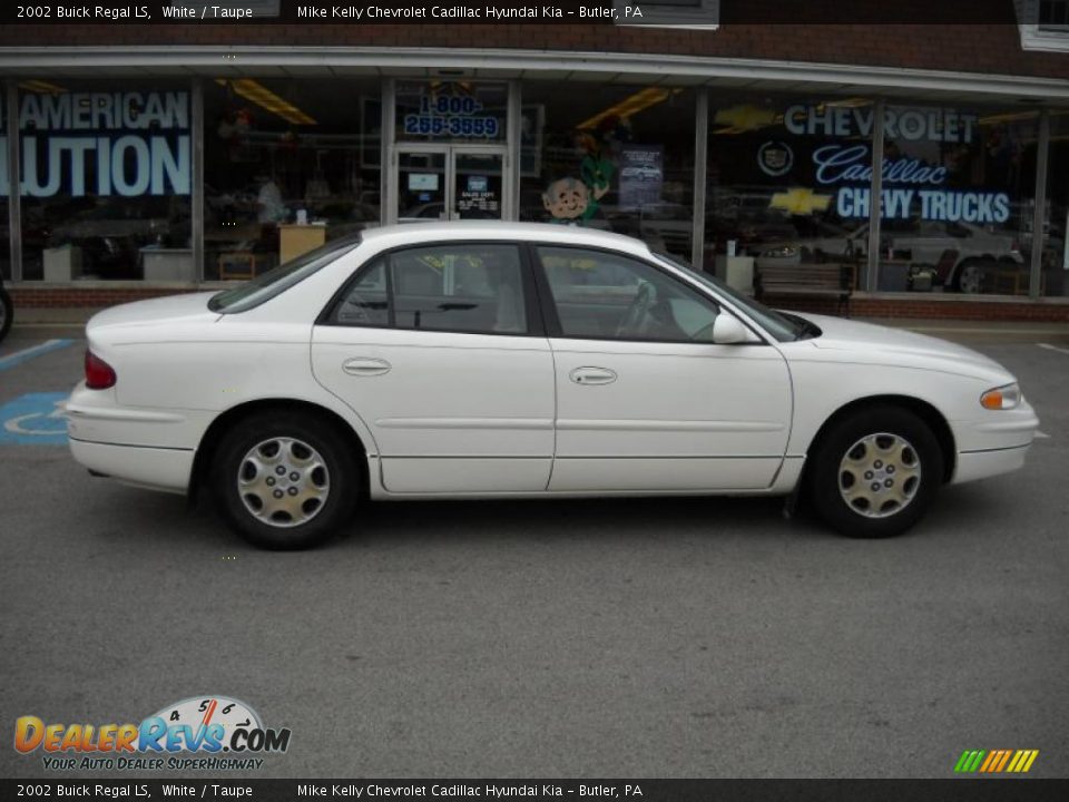 2002 Buick Regal LS White / Taupe Photo #2