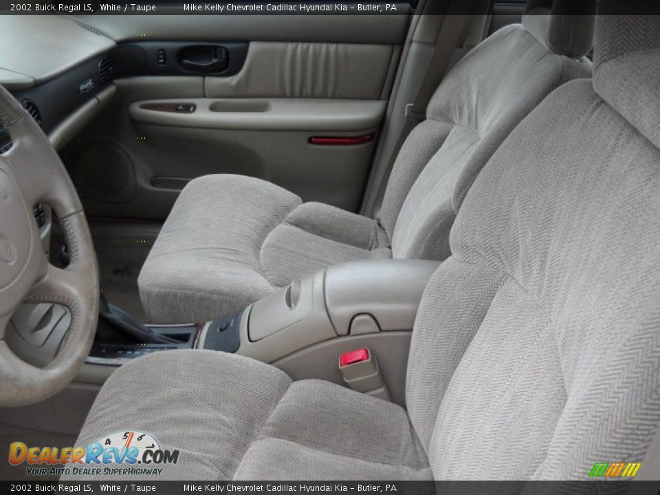 2002 Buick Regal LS White / Taupe Photo #10