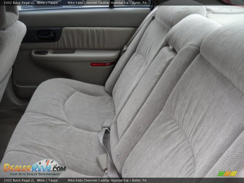 2002 Buick Regal LS White / Taupe Photo #14