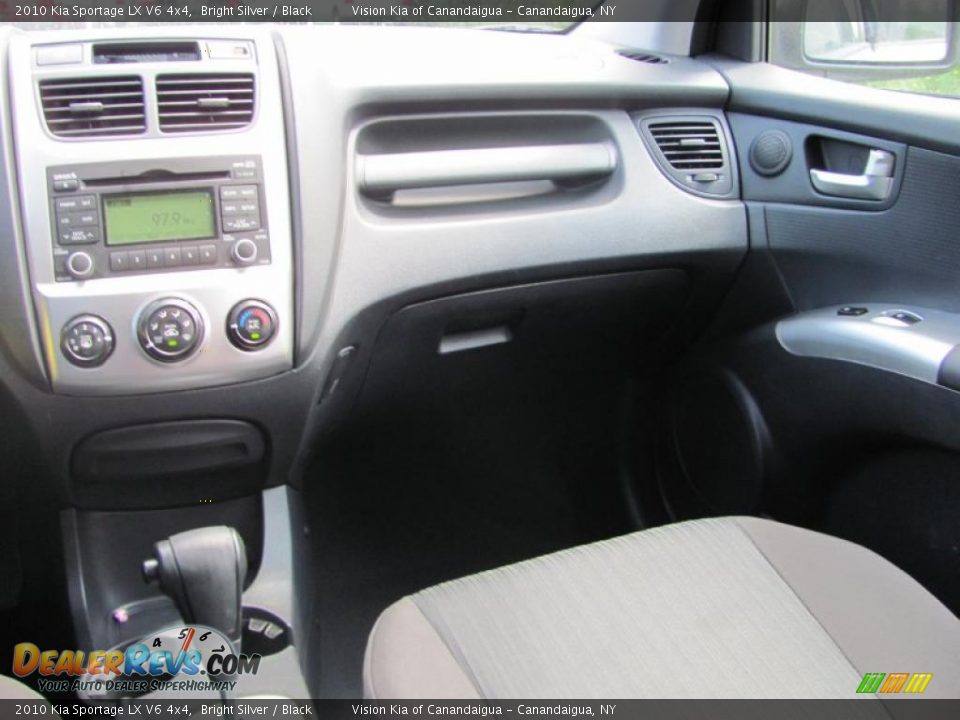 2010 Kia Sportage LX V6 4x4 Bright Silver / Black Photo #22