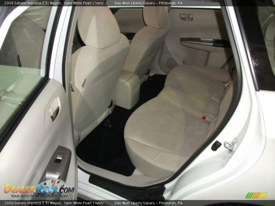 2009 Subaru Impreza 2.5i Wagon Satin White Pearl / Ivory Photo #14