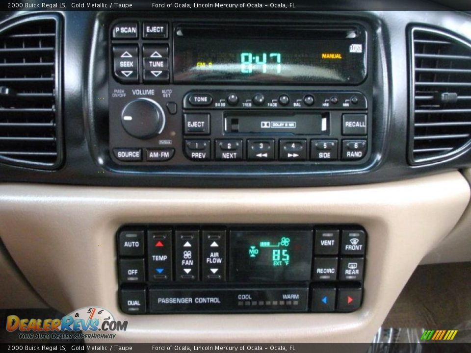 2000 Buick Regal LS Gold Metallic / Taupe Photo #22