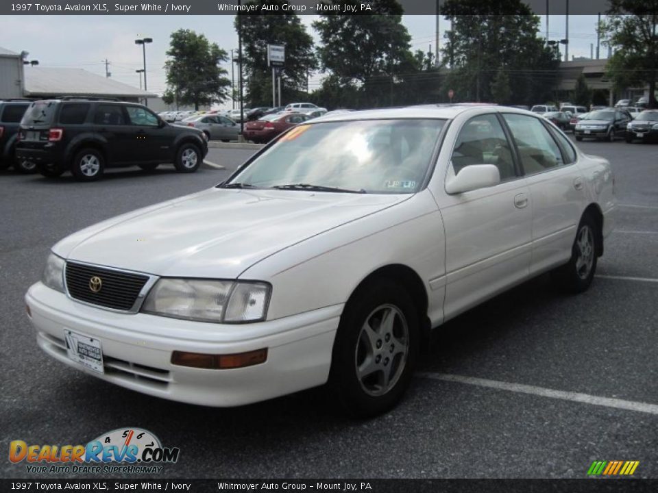 1997 Toyota Avalon XLS Super White / Ivory Photo #3