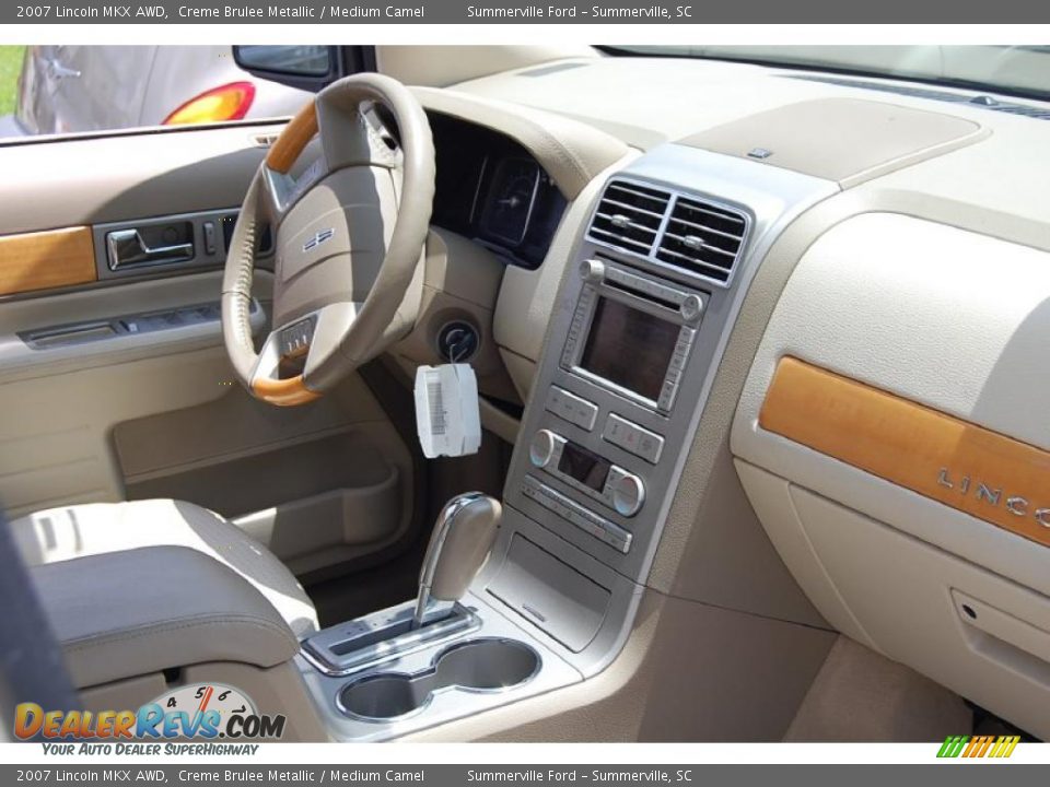 2007 Lincoln MKX AWD Creme Brulee Metallic / Medium Camel Photo #11
