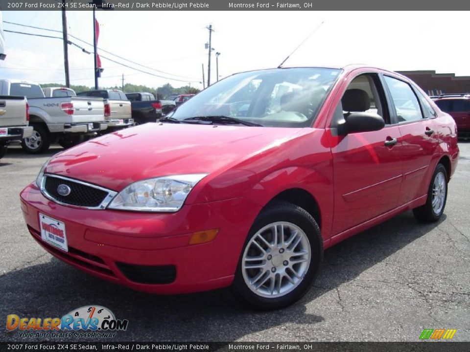2007 Ford Focus ZX4 SE Sedan Infra-Red / Dark Pebble/Light Pebble Photo #1