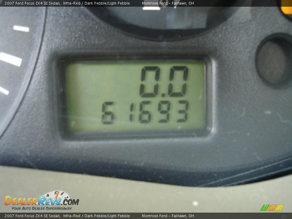 2007 Ford Focus ZX4 SE Sedan Infra-Red / Dark Pebble/Light Pebble Photo #24