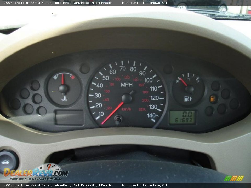 2007 Ford Focus ZX4 SE Sedan Infra-Red / Dark Pebble/Light Pebble Photo #25