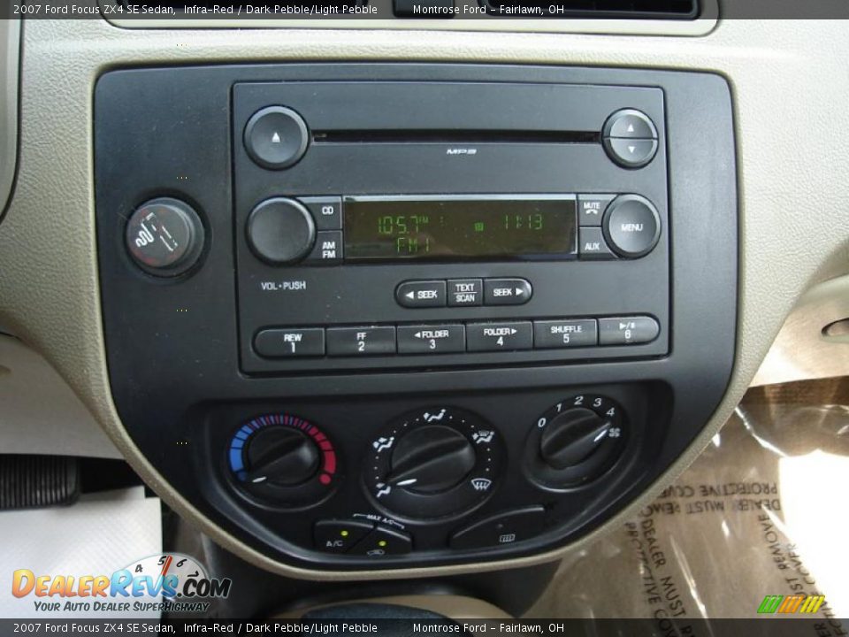 2007 Ford Focus ZX4 SE Sedan Infra-Red / Dark Pebble/Light Pebble Photo #27