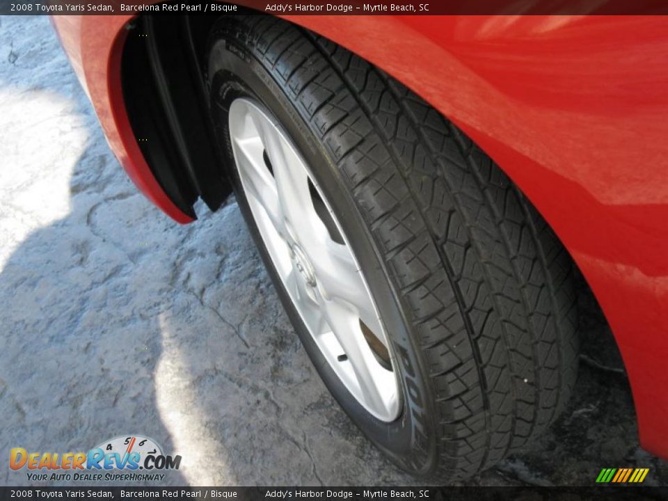 2008 Toyota Yaris Sedan Barcelona Red Pearl / Bisque Photo #8