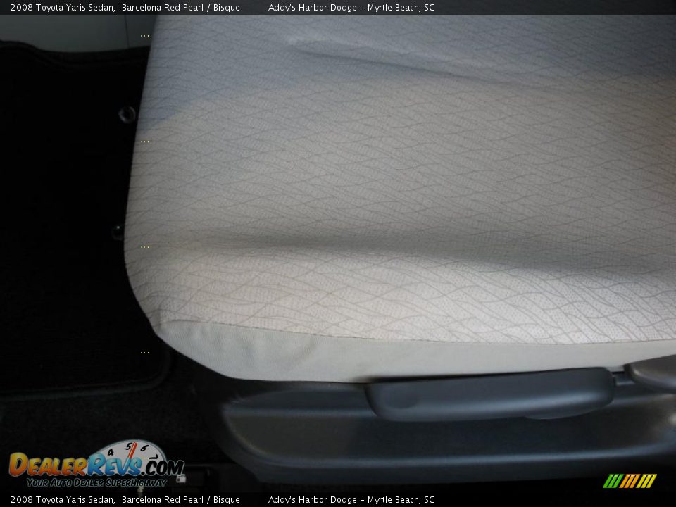 2008 Toyota Yaris Sedan Barcelona Red Pearl / Bisque Photo #11