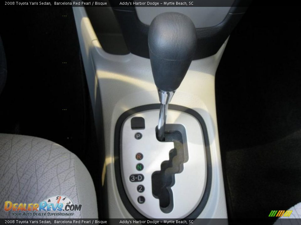 2008 Toyota Yaris Sedan Barcelona Red Pearl / Bisque Photo #16