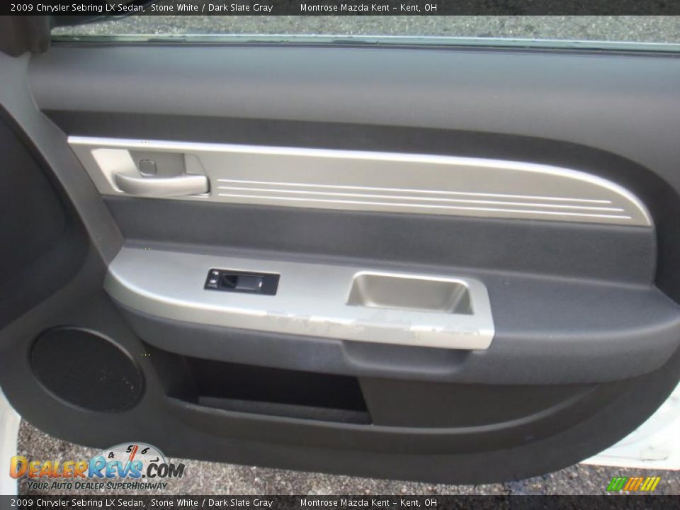 2009 Chrysler Sebring LX Sedan Stone White / Dark Slate Gray Photo #15