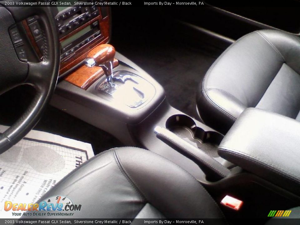 2003 Volkswagen Passat GLX Sedan Silverstone Grey Metallic / Black Photo #11