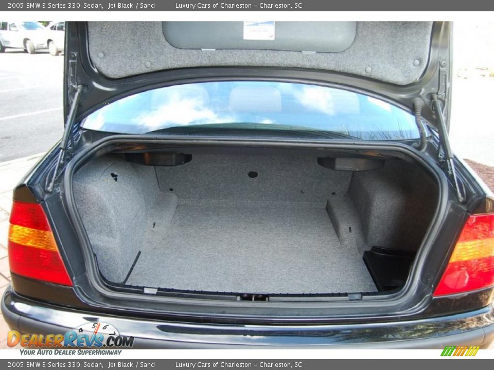 2005 BMW 3 Series 330i Sedan Jet Black / Sand Photo #14