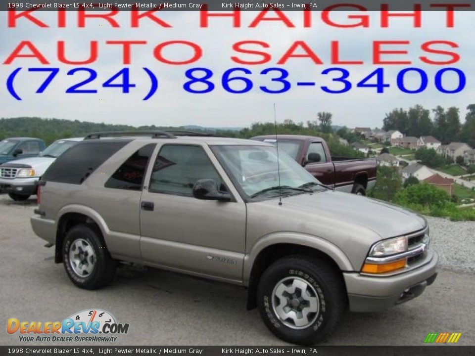 1998 Chevrolet Blazer LS 4x4 Light Pewter Metallic / Medium Gray Photo #1