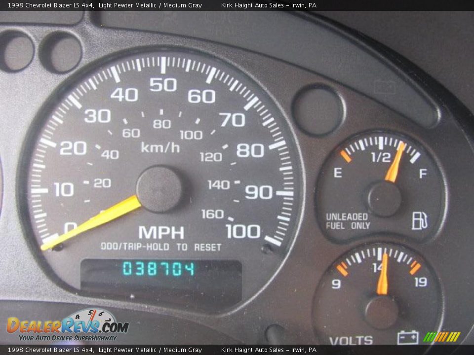 1998 Chevrolet Blazer LS 4x4 Light Pewter Metallic / Medium Gray Photo #9