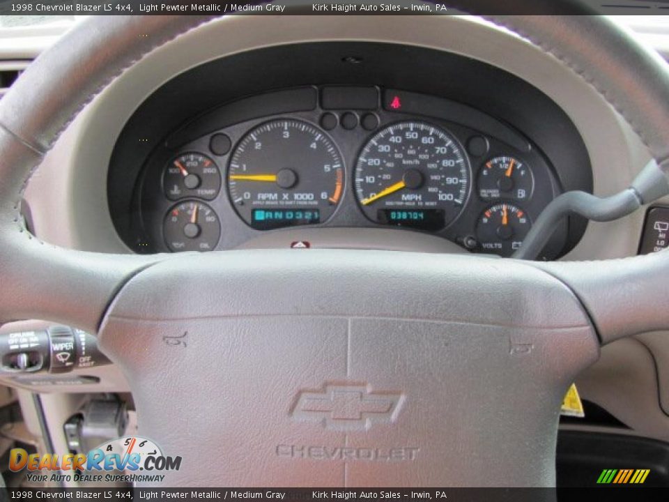 1998 Chevrolet Blazer LS 4x4 Light Pewter Metallic / Medium Gray Photo #15