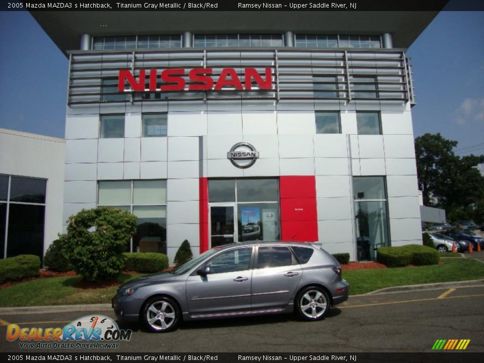 2005 Mazda MAZDA3 s Hatchback Titanium Gray Metallic / Black/Red Photo #3