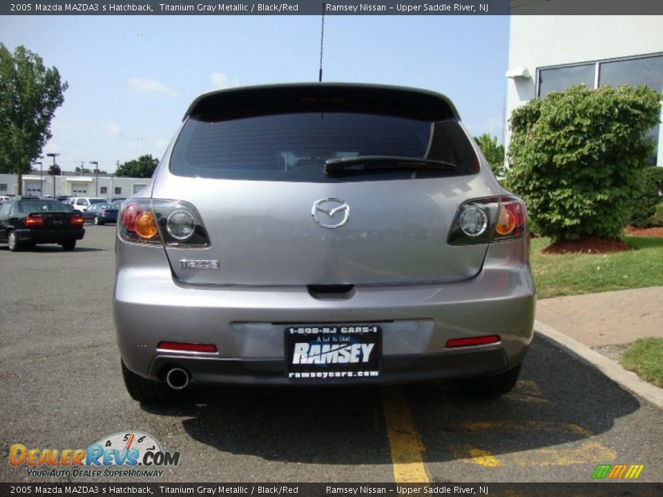 2005 Mazda MAZDA3 s Hatchback Titanium Gray Metallic / Black/Red Photo #5