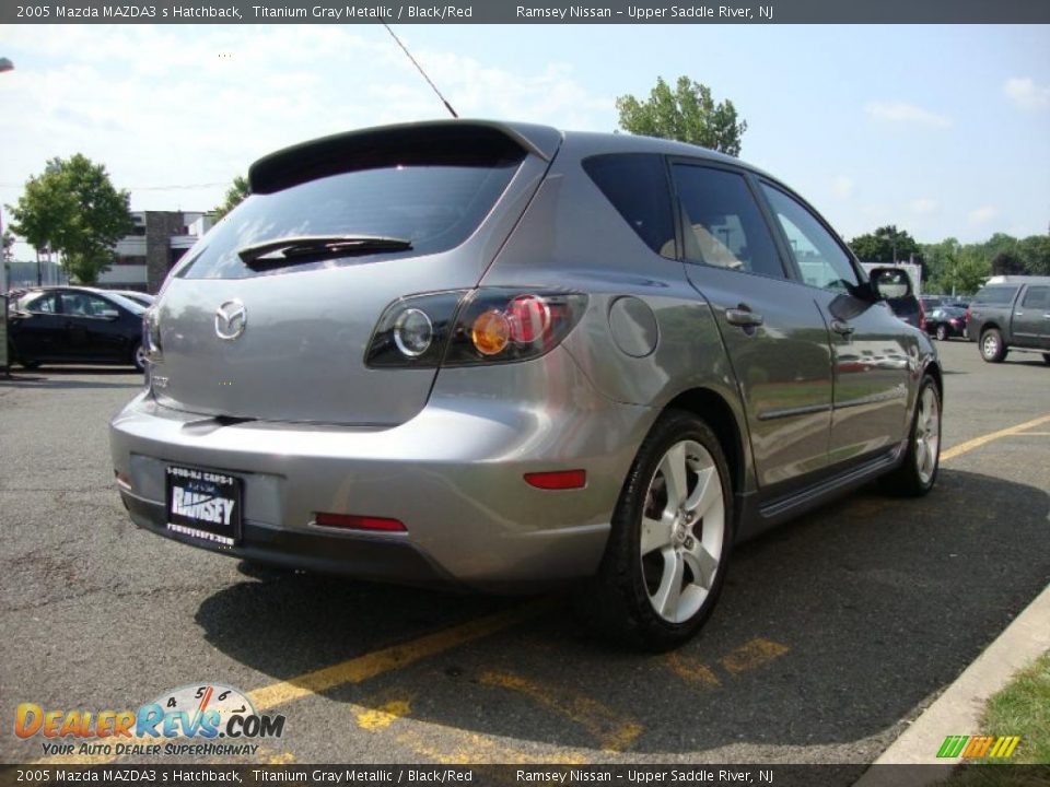 2005 Mazda MAZDA3 s Hatchback Titanium Gray Metallic / Black/Red Photo #6