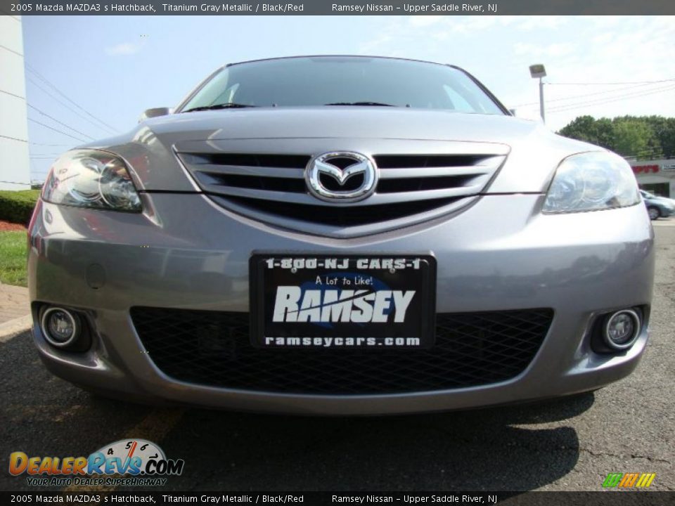 2005 Mazda MAZDA3 s Hatchback Titanium Gray Metallic / Black/Red Photo #9