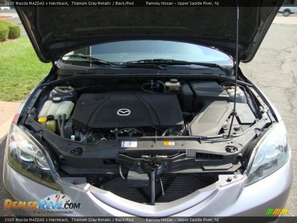 2005 Mazda MAZDA3 s Hatchback Titanium Gray Metallic / Black/Red Photo #19