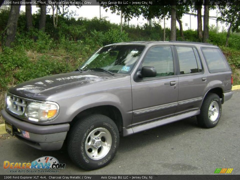 1996 Ford Explorer XLT 4x4 Charcoal Gray Metallic / Grey Photo #1