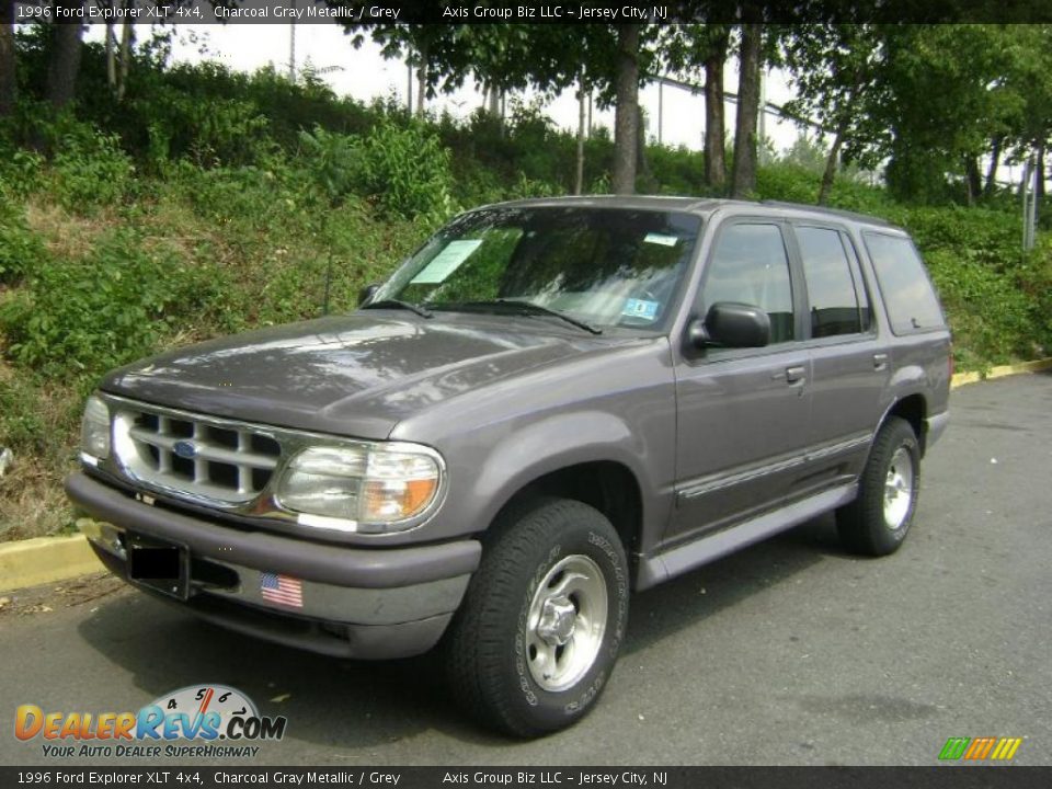 1996 Ford Explorer XLT 4x4 Charcoal Gray Metallic / Grey Photo #2