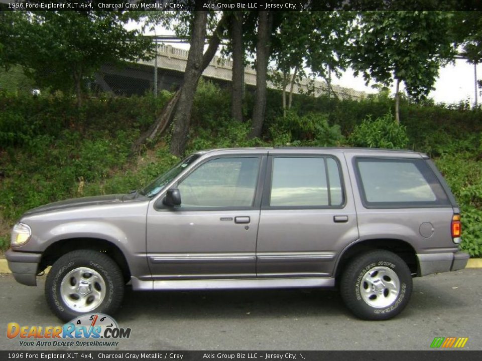 1996 Ford Explorer XLT 4x4 Charcoal Gray Metallic / Grey Photo #3