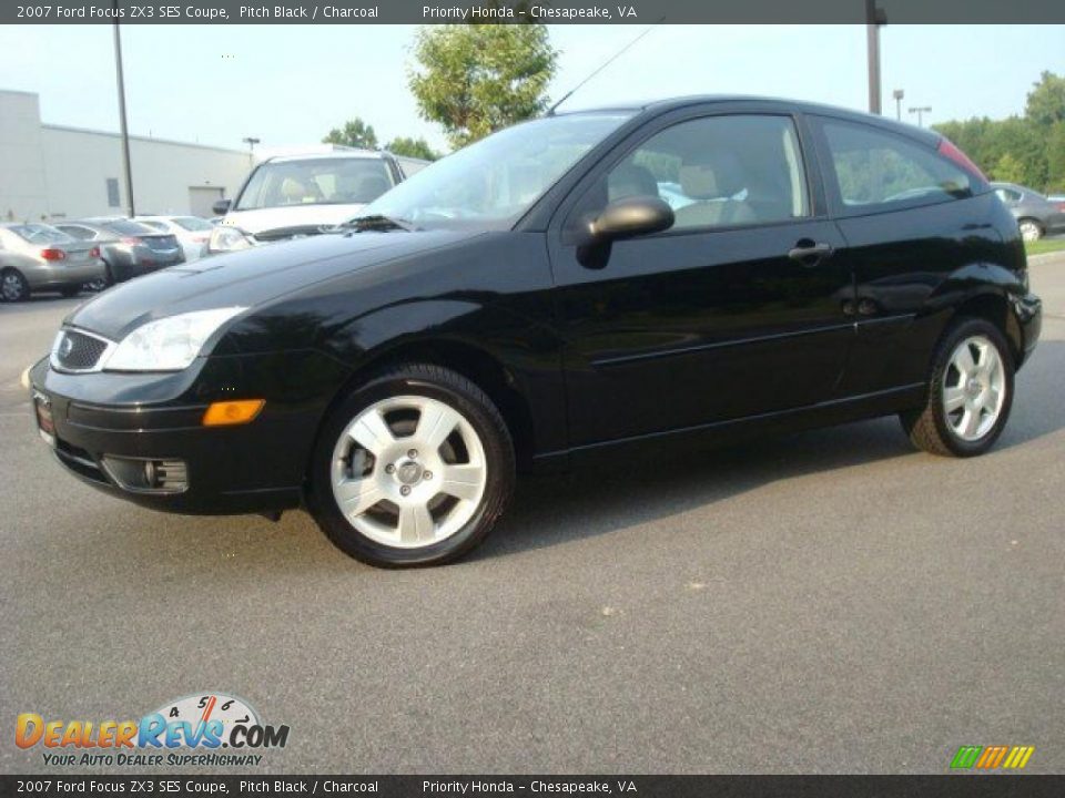 2007 Ford Focus ZX3 SES Coupe Pitch Black / Charcoal Photo #2