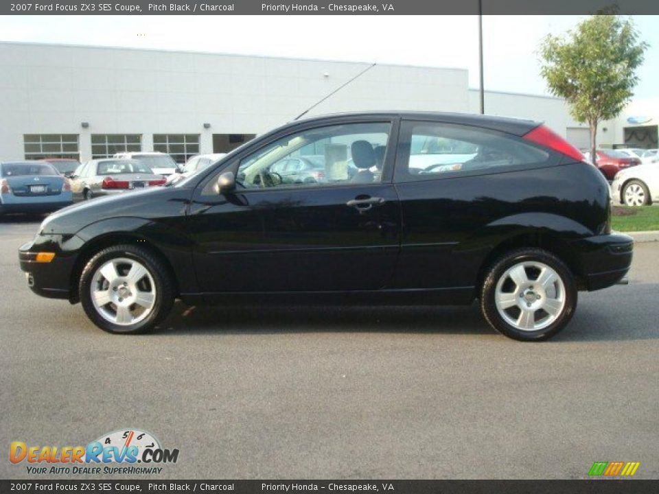 2007 Ford Focus ZX3 SES Coupe Pitch Black / Charcoal Photo #3
